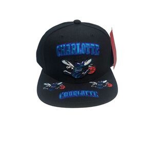 Mitchell & Ness Charlotte Hornets SnapBack Hat Cap